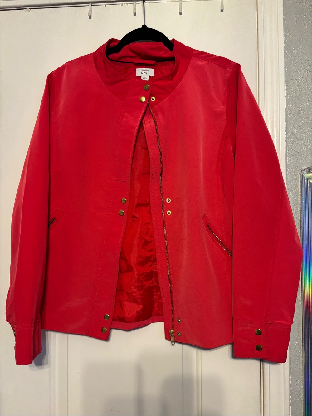 Coral Women's Lightweight Zip Jacket - crown & ivy